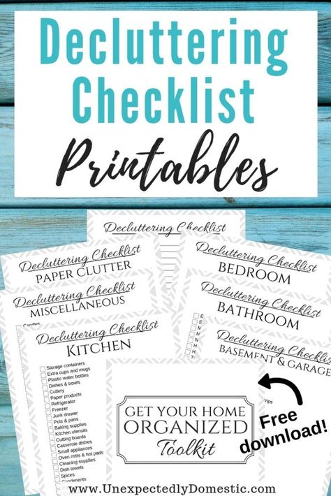 Use this free printable declutter your home checklist. It's a list of 135 things to declutter and throw away! Declutter and organize your bedroom, kitchen, closet, apartment and more. Whether you're moving or just need motivation, these simple minimalist tips & ideas will improve your small spaces when you're feeling overwhelmed. Conquer your clutter & keep a clean house with these life changing DIY organization ideas. #declutter #decluttering #declutteryourhome #decluttermyhouse #freeprintables Declutter Your Home Checklist, Paper Decluttering, Diy Declutter, Bedroom Checklist, Decluttering Checklist, Home Checklist, Cluttered Bedroom, Declutter Checklist, Declutter Kitchen