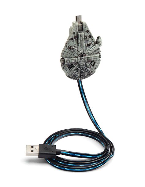 This Star Wars Millennium Falcon Micro-USB Charging Cable will charge all of your devices. The blue strip on the cord animates when charging and the thrusters light-up.  Now is your chance to Captain the coolest ship around whenever you need a charge.    Star Wars Millennium Falcon Micro-USB C Star Wars Gadgets, Decoracion Star Wars, Star Wars Room, Novel Ideas, Star Wars Merchandise, Think Geek, Millennium Falcon, Gadgets And Gizmos, Disney Aesthetic