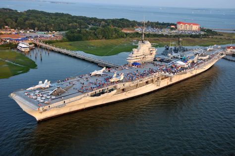 USS Yorktown Museum. US Navy Photo Grandeur Of The Seas, Uss Yorktown, Us Navy Aircraft, Navy Aircraft Carrier, Us Navy Ships, Bahamas Cruise, Navy Aircraft, Maritime Museum, United States Navy