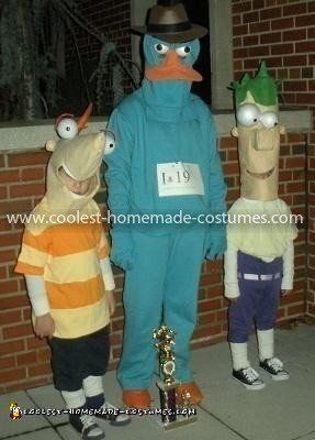 Halloween Three People Costume Ideas, Group Halloween Costumes For 6 Friends, Trio Funny Halloween Costumes, Trio Halloween Costumes Boys, Matching Halloween Costumes Trio, Three Costumes Group, Three People Costumes, Halloween 3 People Costumes, Three People Halloween Costumes