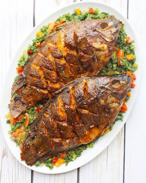 Ismaili Recipes, African Buffet, Whole Tilapia Recipes, Grilled Tilapia Recipes, Whole Tilapia, Whole Fish Recipes, Ghanian Food, Ghana Food, Ghanaian Food