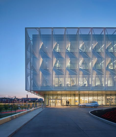 2019 Best of Design Awards winners for Healthcare - Archpaper.com Medical Facade Design, Sun Protection Facade Architecture, Glass Facade Architecture Design, Glass Facade Design, Hospital Facade, Paddle Court, Glass Facade, Healthcare Architecture, Double Skin