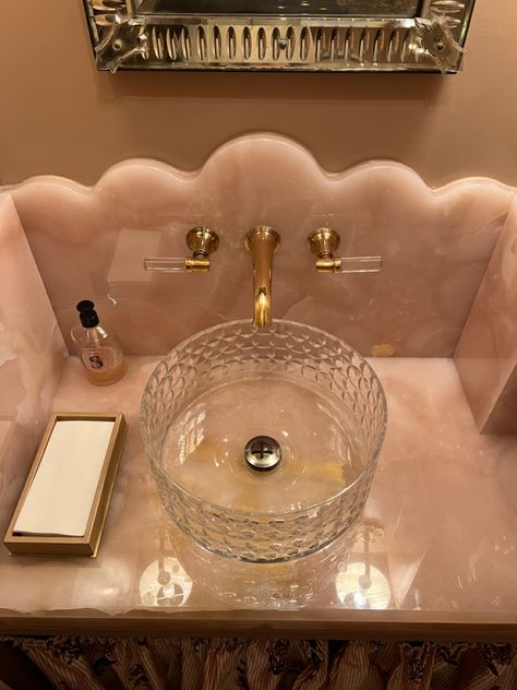 Pink marble sink Rose Quartz Bathroom Sink, Pink Granite Bathroom, Bathroom Pink Marble, Orange Marble Countertops, Pink Bathroom Countertop, Rose Quartz Sink, Pink Marble Sink, Pink Quartz Bathroom, Pink Kitchen Sink