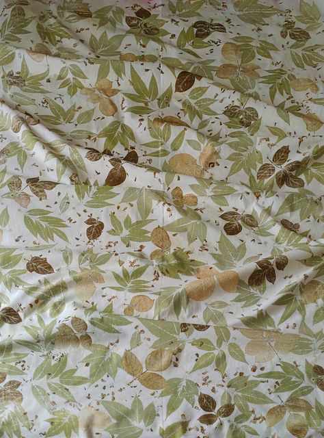 Batik Ecoprint, Eco Dyeing, Eco Print, Motif Batik, Natural Dyeing, Eco Printing, Diy Embroidery, Leaf Print, Leaf Prints