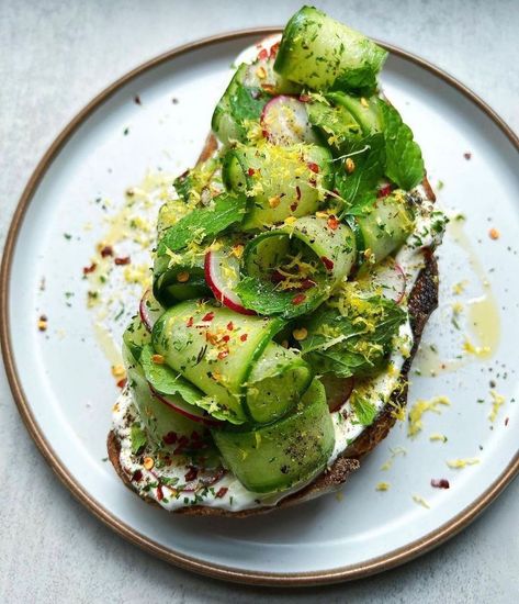 ▫️Amazing!▫️ ------------------------- Credits: @chef.schiavinidavide ------------------------- 🍴: Burnt onion cracker, ora king salmon… | Instagram Avocado Toast Radish, Pretty Plated Food, Radish Toast, Cucumber Toast, Cucumber Ribbons, Salmon Tartare, Breakfast Specials, King Salmon, Vegetarian Sandwich