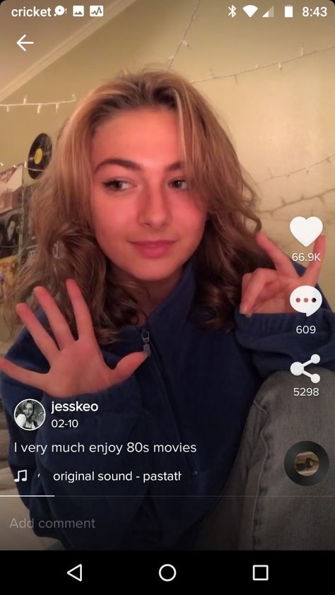 Jess Keogh Hair, Jess Keogh, Cute Hippie Outfits, 80s Movies, Hippie Outfits, Hair Inspo, Outfit Ideas, Hairstyles, Hair Styles