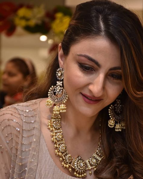 The stunning and Gorgeous @sakpataudi launched the exclusive festive collection 'Miraya' by @curiocottagejewelry at their new flagship… Soha Ali Khan, 90s Actresses, Kundan Jewellery Bridal, Yami Gautam, Festive Collection, Wedding Dresses For Girls, Indian Dress, Ali Khan, Pure Silk Sarees