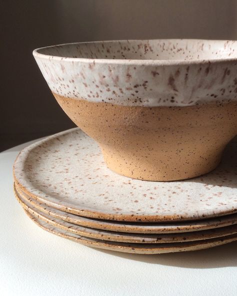 Clay: Laguna Clay WC-403 Speckled Buff, Cone 5 Glaze: Matte White Pebble Laguna Clay, Ceramic Arts Daily, Clay Plates, White Pottery, Glaze Recipe, Pottery Glazes, Pottery Classes, Clay Design, Pottery Plates