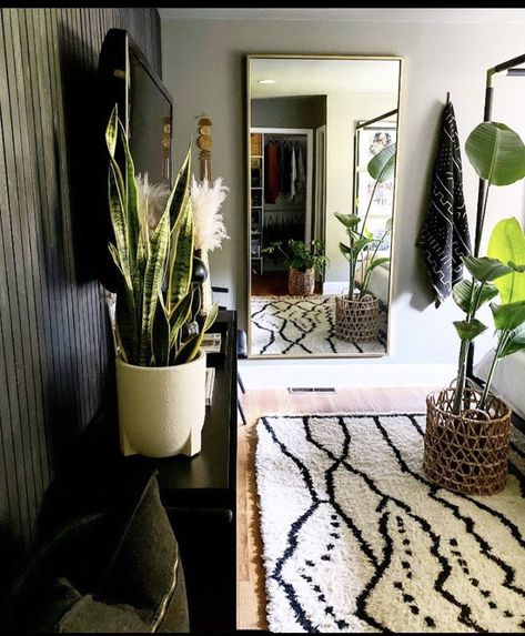 Boho Afro Chic African Style, Boho African Bedroom Decor, African Inspired Bedroom Modern, African Inspired Decor Master Bedrooms, African Bohemian Style Living Rooms, Afrocentric Modern Decor, Afro Boho Apartment, Afrocentric Boho Decor, Bohemian African Decor