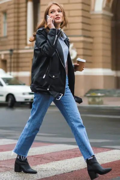 30+ Trendsetting Ankle Pants and Cowboy Boots Outfit Ideas - From The Guest Room Black Western Booties Outfit, Pants And Cowboy Boots Outfit, Cowboy Boots With Tights, Black Ankle Boots Outfit Casual, Black Short Boots Outfit, Jeans Cowboy Boots Outfit, Short Boots Outfit Winter, Cowboy Ankle Boots Outfit, How To Style Cowboy Boots Women