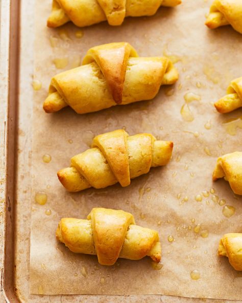 Gluten-Free Crescent Rolls Gluten Free Crescent Rolls, Bacon Ranch Potato Salad, Gluten Free Bread Flour, Crustless Pumpkin Pie, Gluten Free Pastry, Gluten Free Appetizers, Gluten Free Banana Bread, Crescent Roll Recipes, Best Gluten Free Recipes