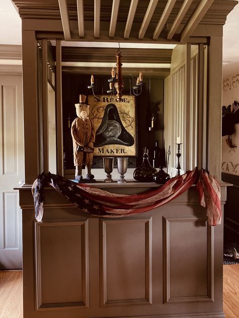 American Colonial Decor, Tavern Room, Door Treatments, Colonial Home Decor, Colonial Interior, Primitive Colonial, Colonial Decor, Tudor Style, Colonial House