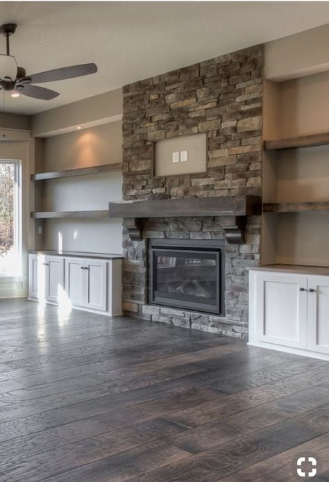 I really like this stackstone fireplace with the built in cabinets on either side and the shelf’s above the cabinets, It gives you storage and space to display decor. Design Camino, Interior Design Minimalist, Fireplace Built Ins, Living Room Furniture Layout, Fireplace Remodel, Furniture Design Living Room, Diy Fireplace, Home Fireplace, Home Design Living Room