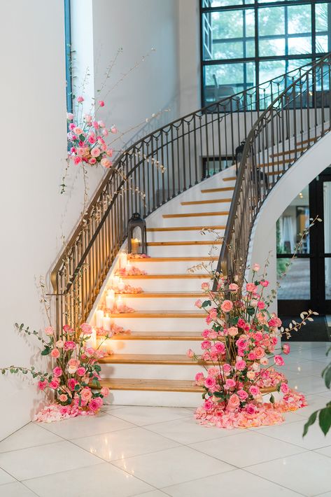 Stairs Party Decoration, Stair Decorating Ideas For Wedding, Wedding Staircase Decoration, Staircase Wedding, 50th Birthday Party Themes, Wedding Staircase, Eid Mubarek, Digital Wedding Invitations Design, Stairs Decor