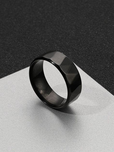 Simplistic Jewelry, Cool Rings For Men, Serenity Prayer, Simple Background Images, Black Pants Casual, Matching Jewelry, Minimalist Ring, Sung Hoon, Minimalist Rings