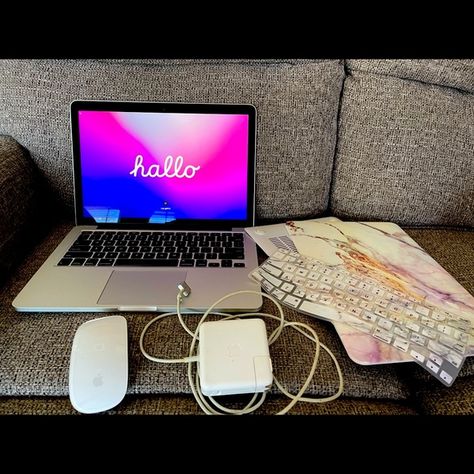 Mac Book Pro 2015 Silver Good Condition Apple Mouse, Mac Book Pro, Material Things, Mac Book, Keyboard Cover, Silver Colour, Sd Card, Macbook Pro, Macbook