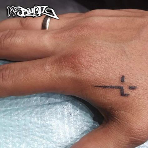 Tattoo Cross Men, Tattoo Styles For Men, Bible Tattoos For Men, Dainty Cross Tattoo, Biblical Tattoos For Men, White Tattoo Cross, Tattoo Shadow, Cross Tattoo Ideas, Cross Tattoo On Hand