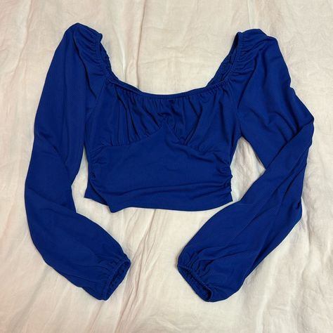 Blue Shein Top Never Worn Size Xs Fits Like A Small Stretchy Material Blue Crop Top Outfit, Royal Blue Crop Top, Top Azul, White Tube Top, Pink Sleeveless Blouse, Tops Shein, Blue Shirts, Brown Crop Top, Dream Aesthetic