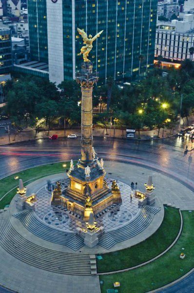 Son 20 de los muchísimos lugares para visitar en CDMX por primera vez. Encuentra música, cultura, historia y tradición y llévate un grato recuerdo de nuestra ciudad. Mexico People, Mexico Culture, Visit Mexico, México City, Mexican Culture, City Trip, Mexico Travel, Central America, Places Around The World