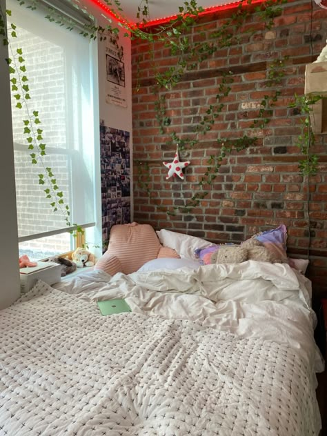 Dorm Room Ideas Brick Wall, Brick Dorm Room Ideas, Brick Room Aesthetic, Brick Wall Room Aesthetic, Brick Wall Room Decor, Brick Room Ideas Bedrooms, Exposed Brick Bedroom Aesthetic, Brick Bedroom Aesthetic, Brick Wall Bedroom Aesthetic