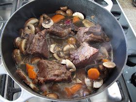 Butterbean Recipes, Flanken Ribs, Cooking Short Ribs, Butter Beans Recipe, Beef Short Rib Recipes, Oven Stove, Short Ribs Recipe, Braised Short Ribs, Weekday Meals