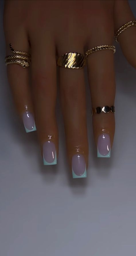 Summer French Tips Square, Short Square Nails Design Ideas 2024, Short Tip Nails, Nail Styles For Short Nails, Short Nail Inspo Summer 2024, Short Nail Designs Summer 2024, June Nails Ideas 2024, Summer Nail Looks, White Nail Ideas