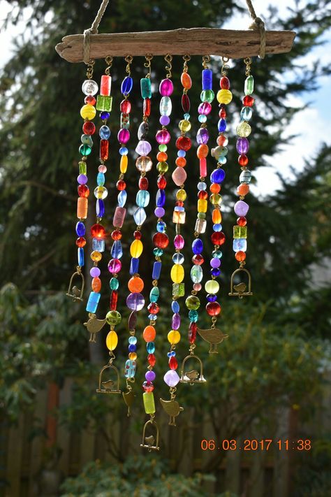 Carillons Diy, History Women, Whimsical Diy, Wind Chimes Homemade, Wind Chimes Craft, Deco Nature, Diy Wind Chimes, Garden Deco, Garden Art Sculptures Diy