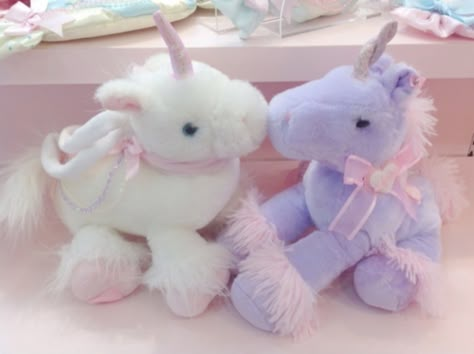 Pinkblushcakes | A Vintage, Girly & Rosy Blog! Makoto Kino, Cyberpunk Girl, Kawaii Plushies, Kawaii Aesthetic, All Things Cute, Cute Stuffed Animals, Cute Plush, Pink And Purple, Pastel Aesthetic