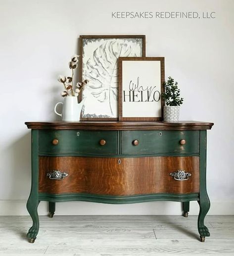 Antique Sideboard Makeover, Amsterdam Green, Green Chalk Paint, Green Painted Furniture, Muebles Shabby Chic, Chalk Paint Wax, Green Mid Century Modern, Staging Furniture, Farmhouse Dresser