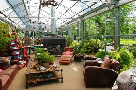 25+ Amazing conservatory greenhouse ideas for indoor-outdoor bliss Greenhouse Kitchen, Conservatory Greenhouse, Best Greenhouse, Indoor Greenhouse, Greenhouse Interiors, Sunroom Designs, Home Greenhouse, Greenhouse Effect, Wooden Greenhouses