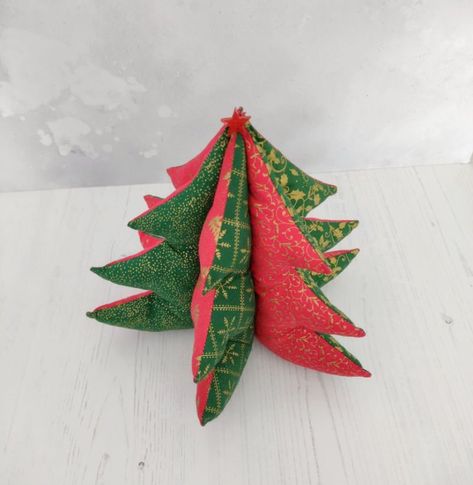 Fabric Christmas Tree Decoration - The Sewing Directory Christmas Diy Sewing, Applique Techniques, Christmas Decorations Sewing, Folded Star, Christmas Quilting Projects, Tree Pot, Christmas Fabric Crafts, Christmas Tree Template, Star Tutorial