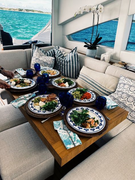 Lunch On A Yacht, Food On Boat Aesthetic, Lunch On A Boat, Dinner On A Boat, Boat Lunch, Sushi Boat Aesthetic, Summer Food Ideas, Fancy Seafood Dinner Aesthetic, Yacht Week