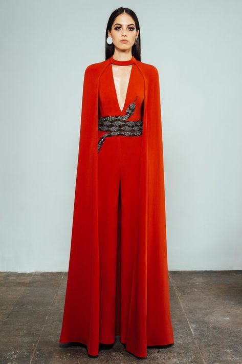 Actually a jumpsuit Couture Dior, Moda Vintage, Looks Chic, Fantasy Fashion, Mode Inspiration, Fancy Dresses, Couture Fashion, Look Fashion, Karl Lagerfeld