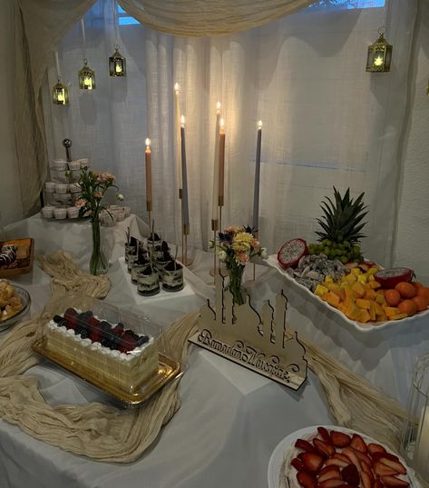 iftar @ mine 💌 #tb #ramadan Iftar Party Aesthetic, Ramadan Dinner Table, Iftar Aesthetic, Eid Aesthetic, Bright Halloween, Eid Shopping, Faith Motivation, Ramadan Party, Iftar Party