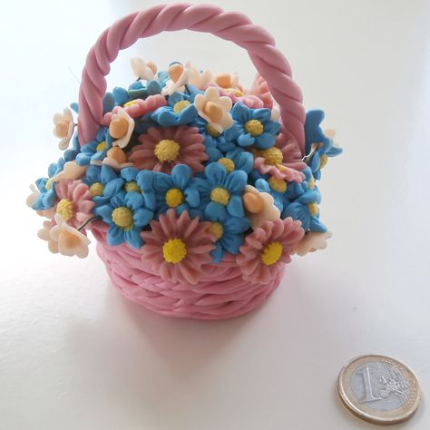 polymer clay basket with mixed flowers Clay Basket, Art Bread, Mixed Flowers, Polymer Clay Ornaments, Clay Flower, Diy Pottery, Clay Ornaments, Cute Clay, Polymer Clay Flowers