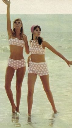 1970s Bathing Suits Ads | 1970s fashion by daisykeeb on Pinterest | 1970s, 70s Fashion and ... Bikinis Retro, Colleen Corby, Jean Shrimpton, Lindy Hop, Fashion 1960s, 1960's Fashion, Sharon Tate, Vintage Swimwear, Jane Birkin