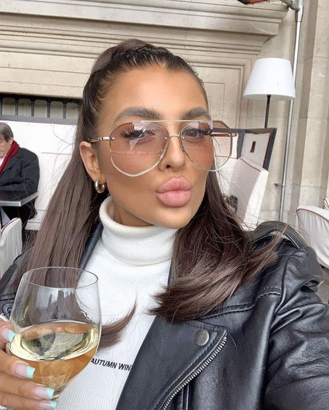 DIONNE CROWE on Instagram: “🍷 for breakfast. Wearing my @lullabellzuk sleek pony in shade CHOCBROWN. DIONNE20 for 20% off.” Dionne Crowe, Fall And Winter Outfits, 20 % Off, Not Me, Simple Makeup, Fall And Winter, Cat Eye Glass, Winter Outfits, Real Estate