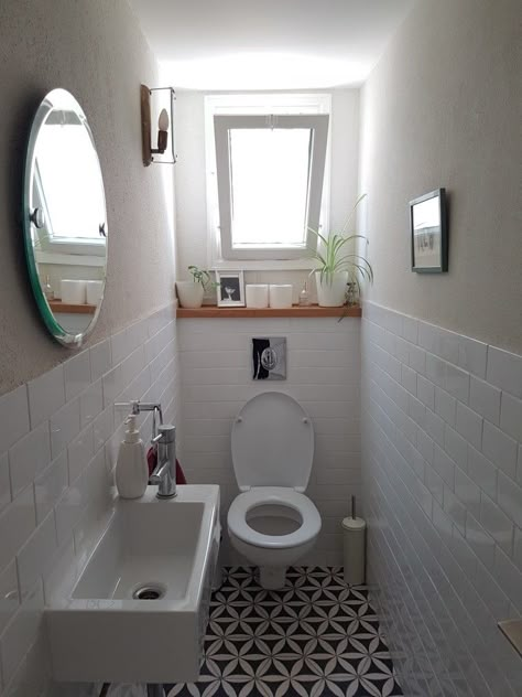 Small Toilet Design, Wc Decoration, Small Downstairs Toilet, Toilet Room Decor, Small Toilet Room, Downstairs Toilet, Small Toilet, Small Bathroom Makeover, Toilet Room