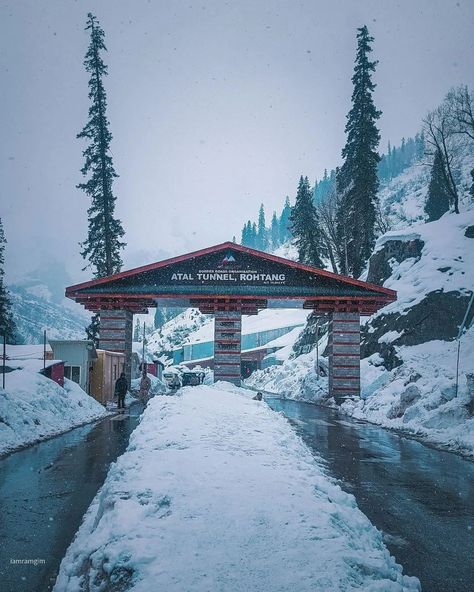 Take a break, chill, introspect and enjoy 📸@iamramgim Follow @spstourstravel for more !! . Like Comment Share . @spstourstravel @spstourstravel @spstourstravel 👉sps tempo traveller on rent 👉sps tempo traveller on rent 👉sps tempo traveller on rent #spstourstravel #manali #manalidiaries #ataltunnel #himachalpradesh #spitivalley #himalayas #snowfall #snowcladmountains #nature #naturephotography #travellinggram #traveler #travelphotography #feelalive Rohtang Pass Manali Photography, Kulu Manali Photography, Manali Photoshoot, Manali Pics, Manali Photos, Manali Pictures, Kulu Manali, Atal Tunnel, Manali Travel