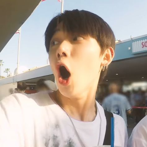 Txt Yeonjun Funny Faces, Txt Shocked Face, Yeonjun Shocked, Yeonjun Memeable Face, Yeonjun Funny Face, Yeonjun Laughing, Txt Memeable Face, Yeonjun Funny, Reaction Photos