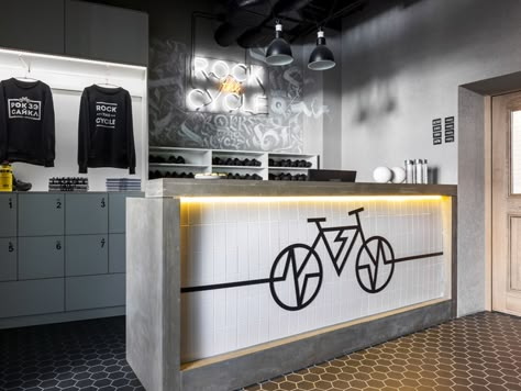 Cycling Room Ideas, Bike Shop Interior Design, Bike Store Design, Cycle Studio, Bike Service, Bicycle Cafe, Cycling Studio, Bike Cafe, Spin Studio