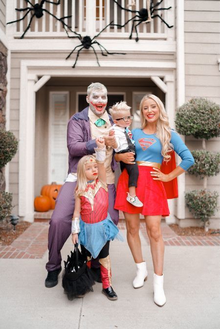 Family Superhero Costumes - matching family costumes - kids superhero costumes #LTKHalloween Super Mom Costume, Superhero Family Costumes, Mom Halloween Costume, Family Costume Ideas, Family Themed Halloween Costumes, Superhero Costumes Kids, Superhero Halloween Costumes, Mom Halloween Costumes, Themed Halloween Costumes