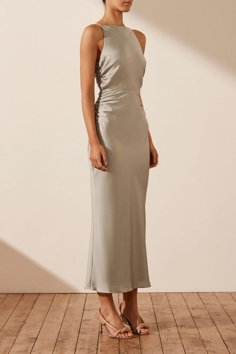 Adopt Classy Dress As Professional Alternative Azure Dress, Look 80s, Cross Front Dress, High Neck Midi Dress, Shona Joy, Halter Midi Dress, Ruched Midi Dress, Looks Style, Classy Dress