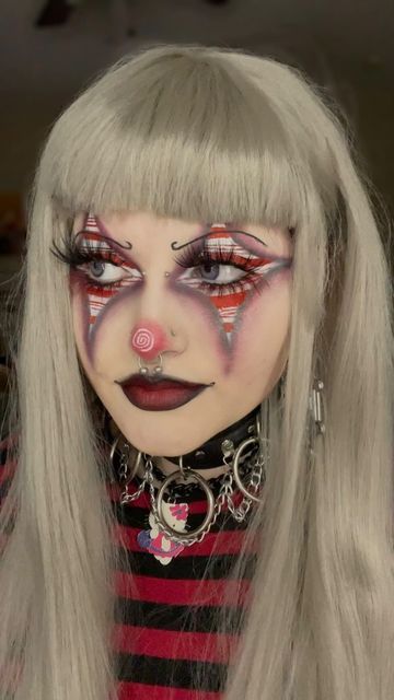 𝕳𝖆𝖓𝖓𝖆𝖍 𝕸𝖆𝖈𝖐𝖊𝖓𝖟𝖎𝖊 on Instagram: "candy cane clown from last december 🤡❤️🤍 i’m so glad I upgraded to a bigger bridge piercing LOL i’m using my favs here: @makeupamurder toxic waste liners + @hellbitesbeauty “holy trinity” eyeshadow palette DISCOUNTS @makeupamurder — code “cherry” @hellbitesbeauty — code “cherryantacidsx” @ttd_eye — code “cherryx” @gavissibeauty — code “cherry” base @elfcosmetics jelly pop face primer @nyxcosmetics foundation drops “pale” + “light beige” @milanicos Christmas Clown Makeup, Santa Makeup, Candy Cane Makeup, Christmas Clown, Matte Setting Spray, Mustard Gas, E Girl Makeup, Roller Lash Mascara, Roller Lash