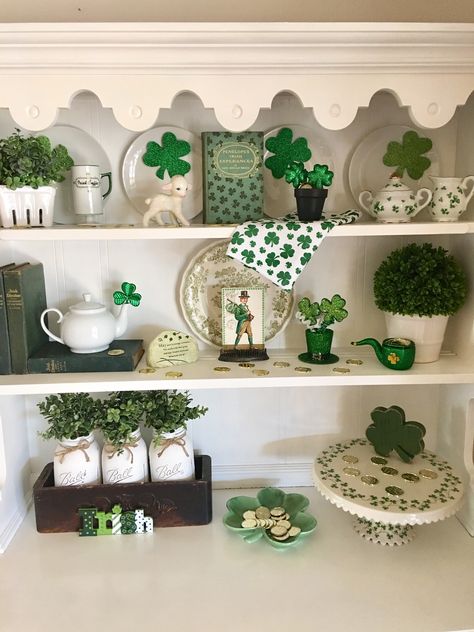 St Patricks Day Decorating, Tiered Tray St Patricks Day Decor, St Patrick’s Day Tablescape, Hobby Lobby St Patricks Day, St Patrick’s Day Table Centerpiece, Clubhouse Decor, St Patrick’s Day Tree Decorations, Hutch China Cabinet, March Decor