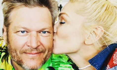 Gwen Stefani was so thankful to Blake Shelton when she received a massive gift from him... Blake Shelton Gwen Stefani, Catfish Recipes, Gwen And Blake, Blake Shelton And Gwen, Surprise Boyfriend, Gwen Stefani And Blake, Gavin Rossdale, Voice Coach, Fried Catfish