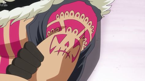 Tattoo katakuri Katakuri Tattoo Design, Katakuri One Piece Tattoo, Katakuri Tattoo, Katakuri Tattoo Ideas, Katakuri One Piece Drawing, Katakuri Sketch, Katakuri Full Body One Piece, Luffy Dressrosa, Happiness Of The Katakuris