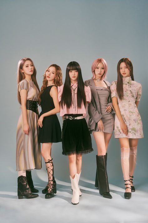 Geenius Kpop, 5 Member Girl Group, Genie In A Bottle, Kpop Profiles, Concept Photos, Korean Group, Photos Hd, Group Photos, News Release