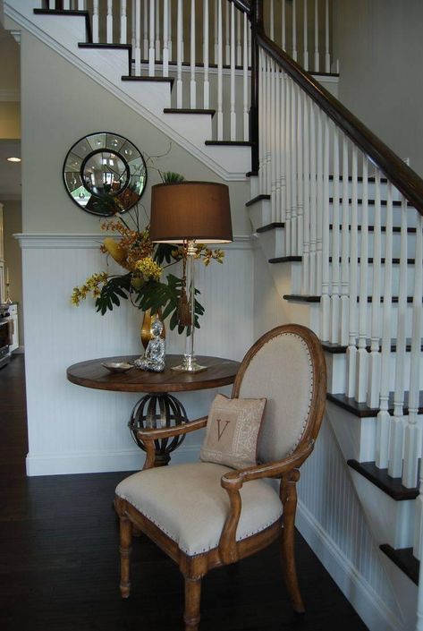 Round Foyer, Decorating Hallways, Open Entryway, Round Foyer Table, Hallway Table Decor, Small Entryway Table, Foyer Ideas Entryway, Small Foyer, Narrow Hallway Decorating