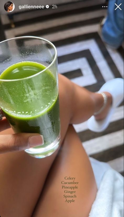 Plane Food, Healthy Juice Recipes, Healthy Food Motivation, Healthy Foodie, Healthy Lifestyle Inspiration, Healthy Juices, Green Juice, Juicing Recipes, Interesting Food Recipes